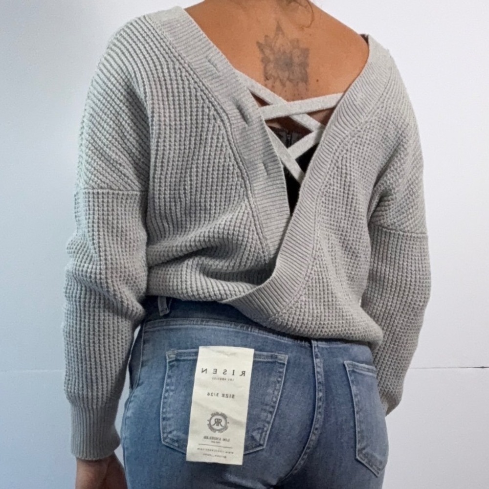Waffle Knit V Neck Criss Cross‎ Back Sweater Light Grey Size M - Picture 2 of 8